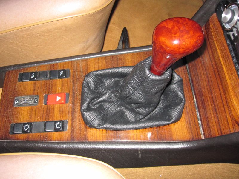 1976-85 Mercedes 240D shift boot