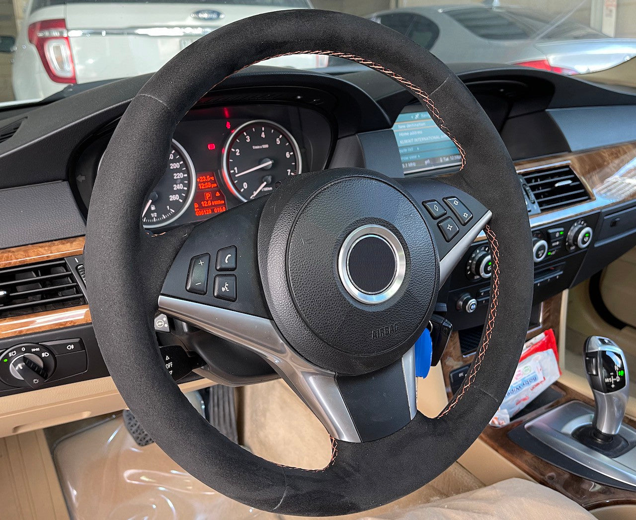 2003-10 BMW 5-series steering wheel cover