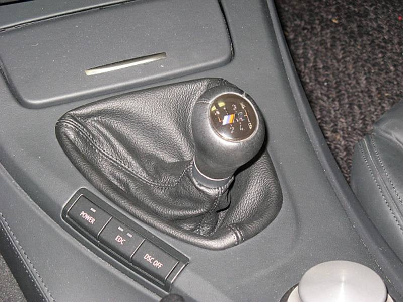 2005-12 BMW 3-series shift boot