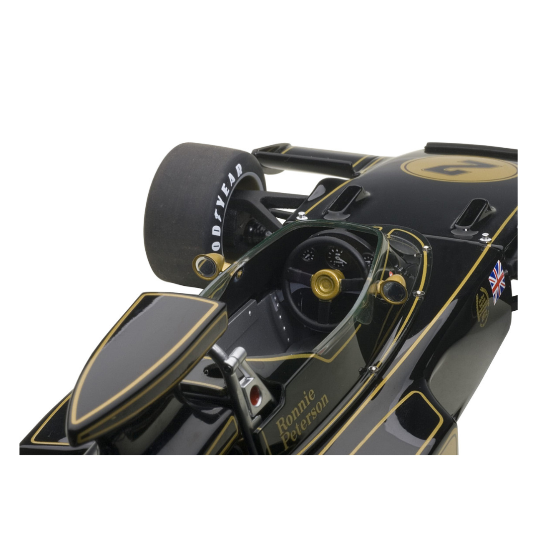 lotus-72e-1973-ronnie-peterson-2-1-18-model-car-by-autoart