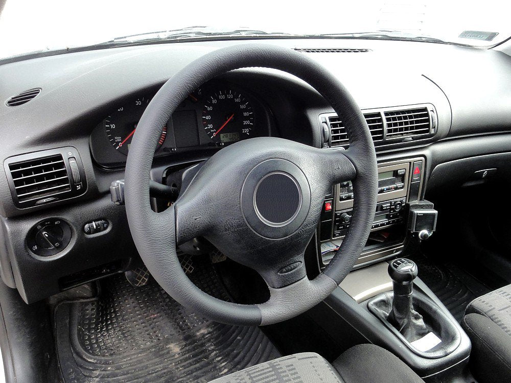 2000-06 Volkswagen Jetta MK IV steering wheel cover - 3-spoke