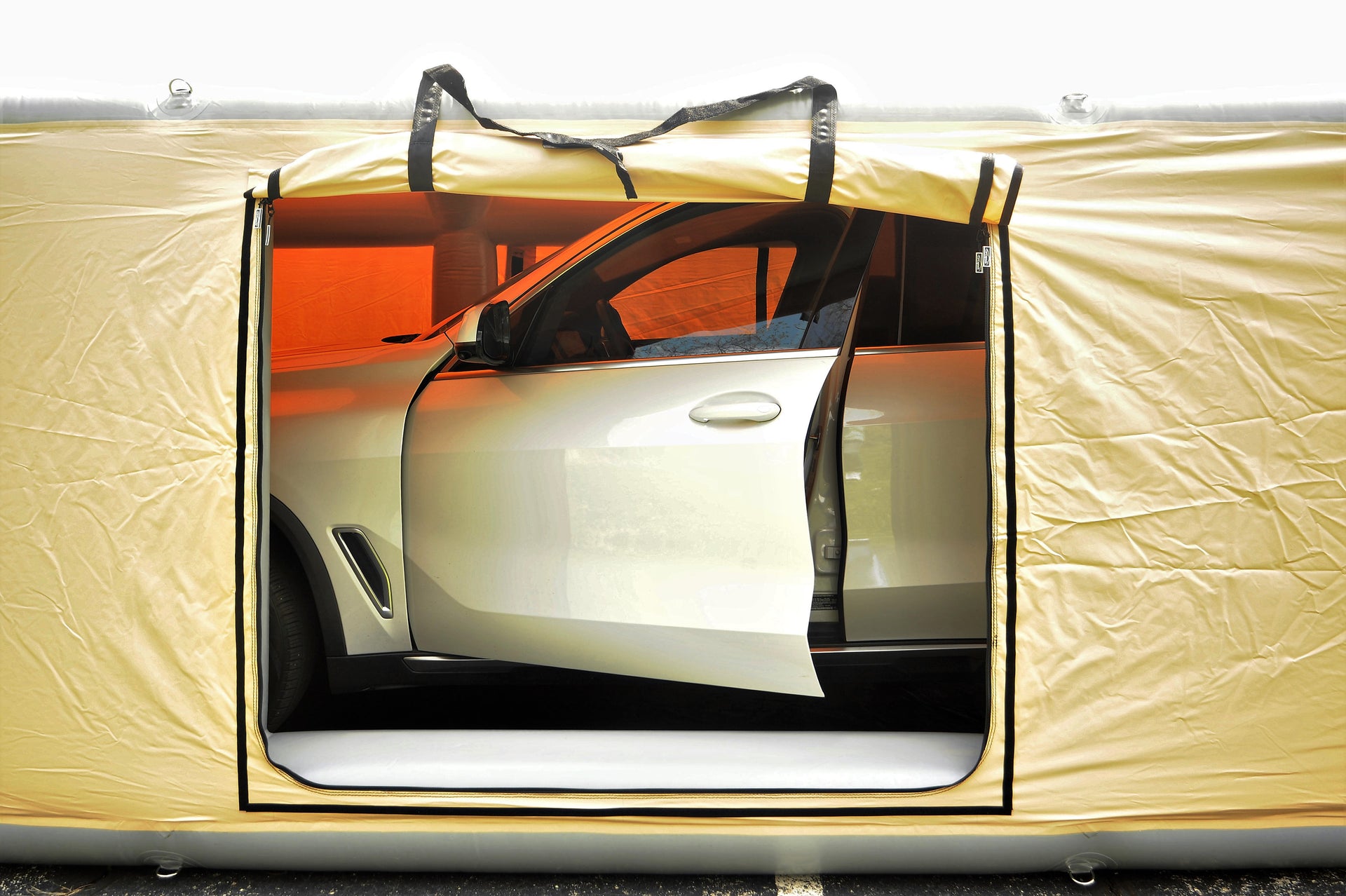 carcapsule-outdoor-showcase-temporary-garage