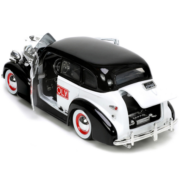 1939 Chevrolet Master Deluxe "Monopoly" and Mr. Monopoly Figure 1/24 Diecast