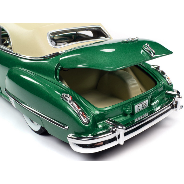 1947 Cadillac Series 62 Soft Top Ardsley Green Metallic 1/18 Diecast Model Car by Auto World