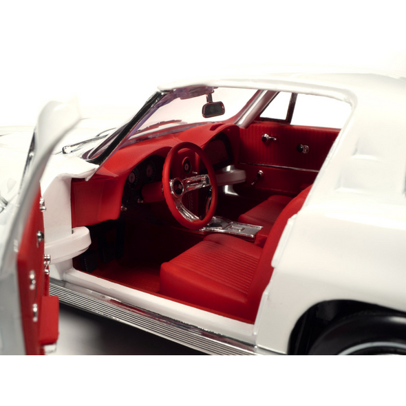 1963 Corvette Z06 Split-Window Coupe Ermine White 1/18 Diecast Model Car by Auto World