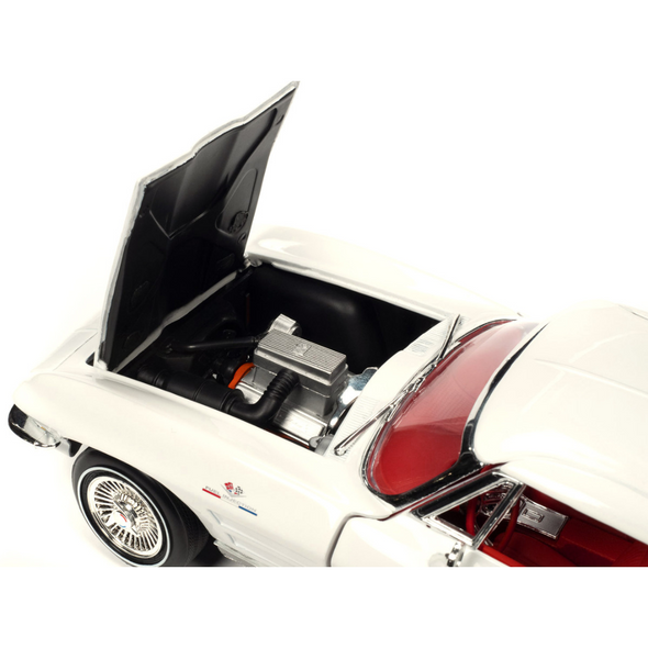 1963 Corvette Z06 Split-Window Coupe Ermine White 1/18 Diecast Model Car by Auto World