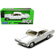 1965 Chevrolet Impala SS 396 1/24 Diecast Model Car