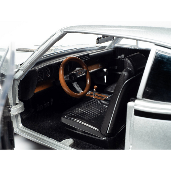 1968-oldsmobile-cutlass-hurst-peruvian-silver-metallic-mcacn-1-18-diecast-model-car-by-auto-world