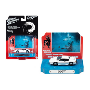 1976 Lotus Esprit S1 White with Collectible Tin Display "007" (James Bond) "The Spy Who Loved Me" (1977) Movie (10th in the James Bond Series) 1/64 Diecast Model Car by Johnny Lightning