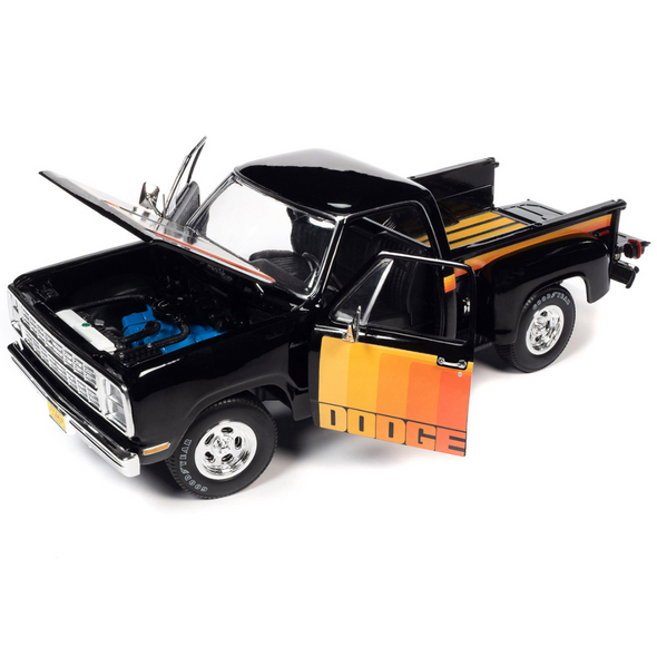 1980-dodge-d150-pick-m-up-utiline-pickup-truck-1-18-diecast-model-car-by-auto-world