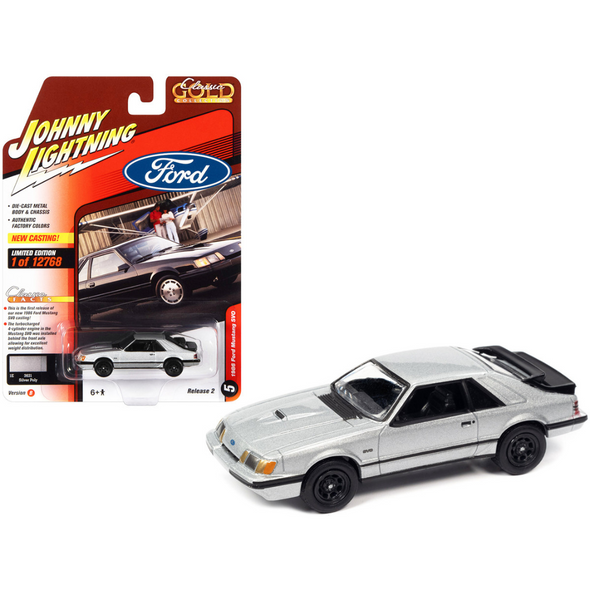 1986-ford-mustang-svo-silver-metallic-with-black-stripes-classic-gold-collection-1-64-diecast