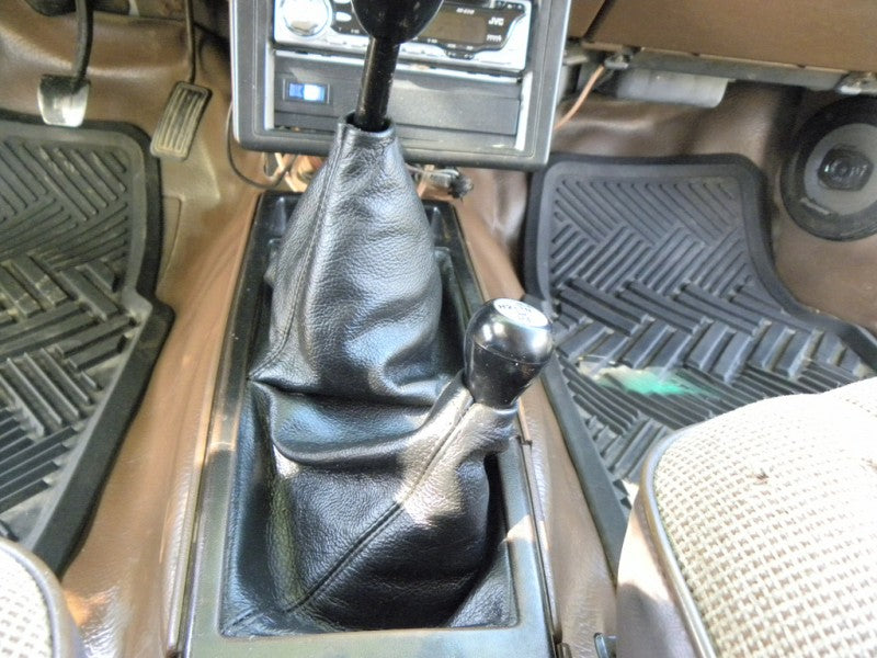 1984-89 Toyota 4runner shift boot