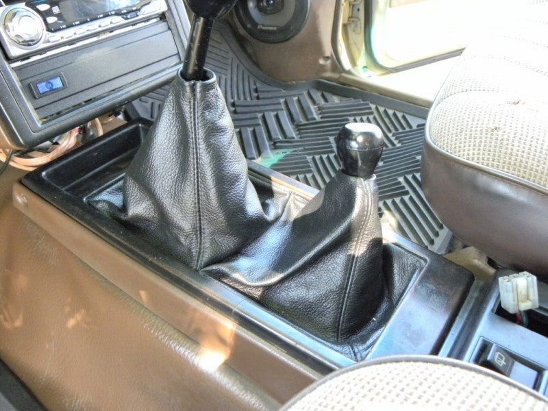 1984-89 Toyota 4runner shift boot