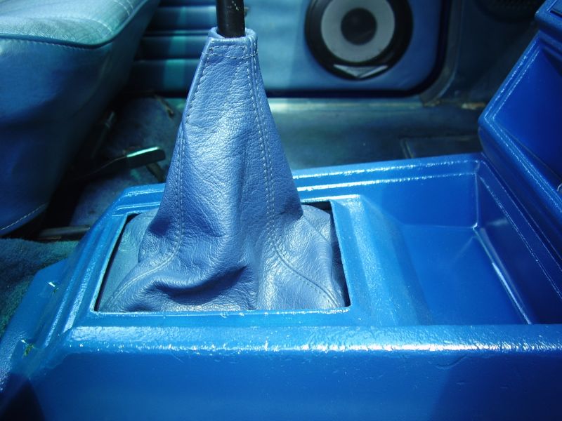 1983-86 Nissan 720 shift boot