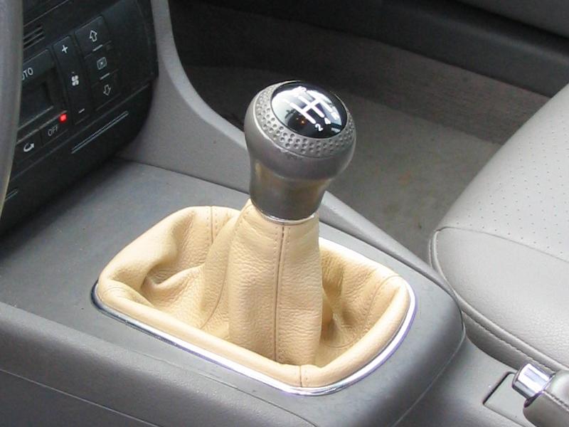 2003-12 Audi A3 shift boot