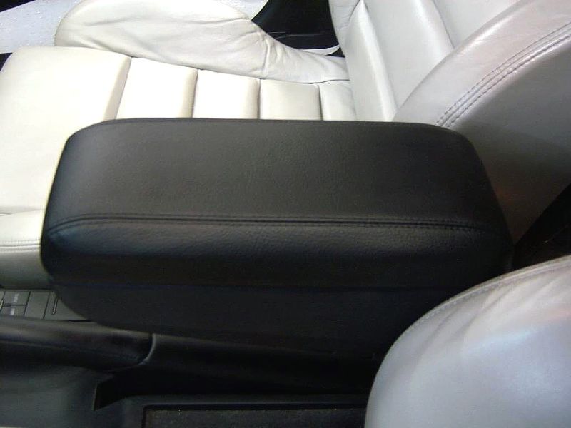 2004-08 Audi RS4 armrest cover
