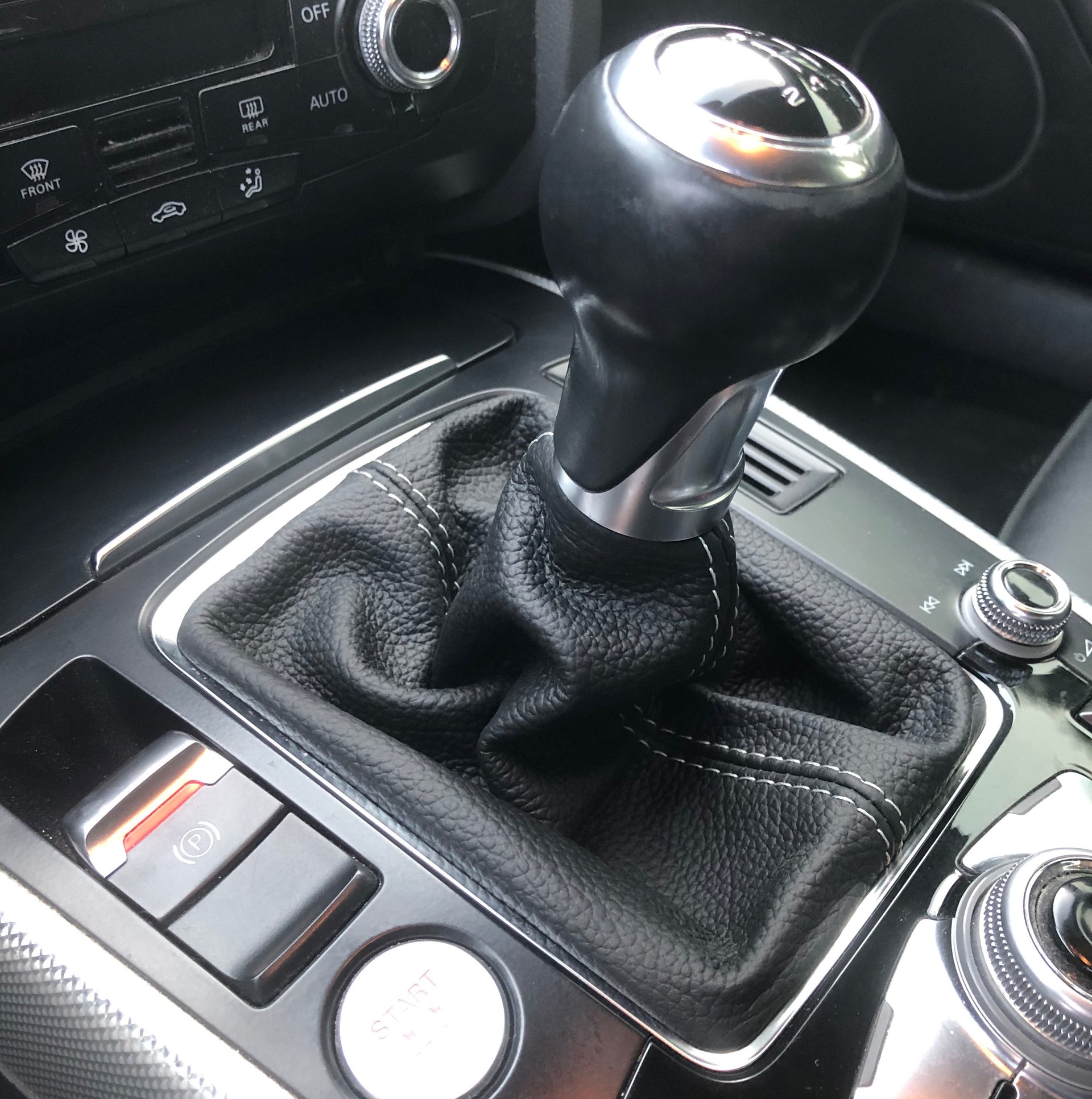 2005-11 Audi A6 shift boot