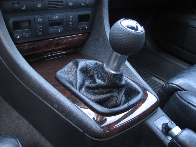 1997-04 Audi A6 shift boot