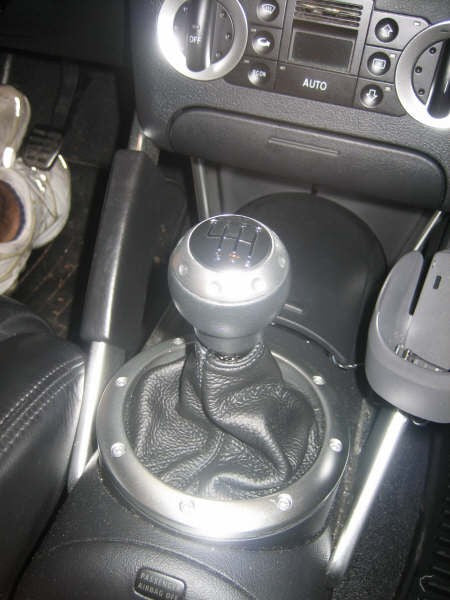 2000-06 Audi TT shift boot