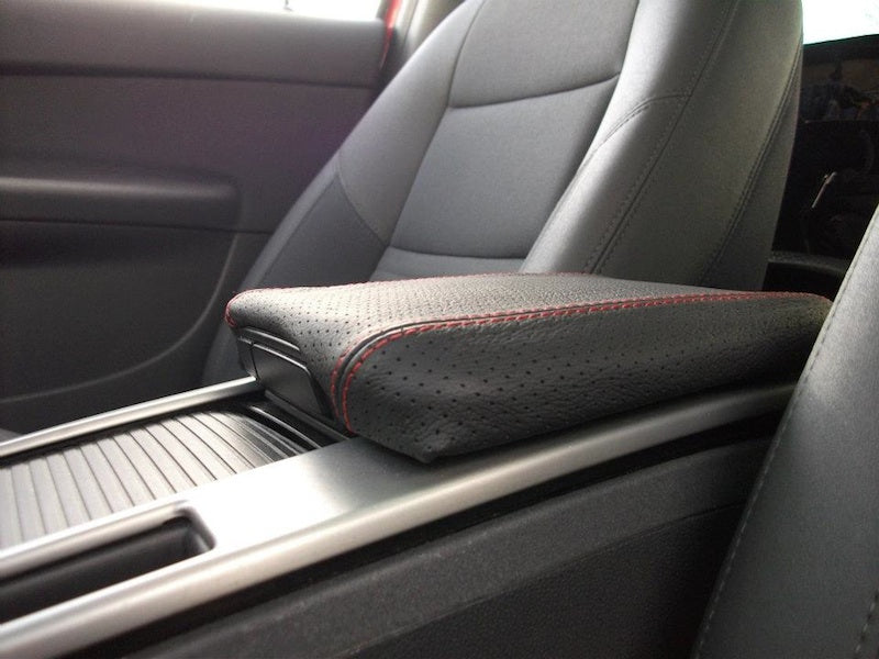 2004-12 Volvo S40 armrest cover