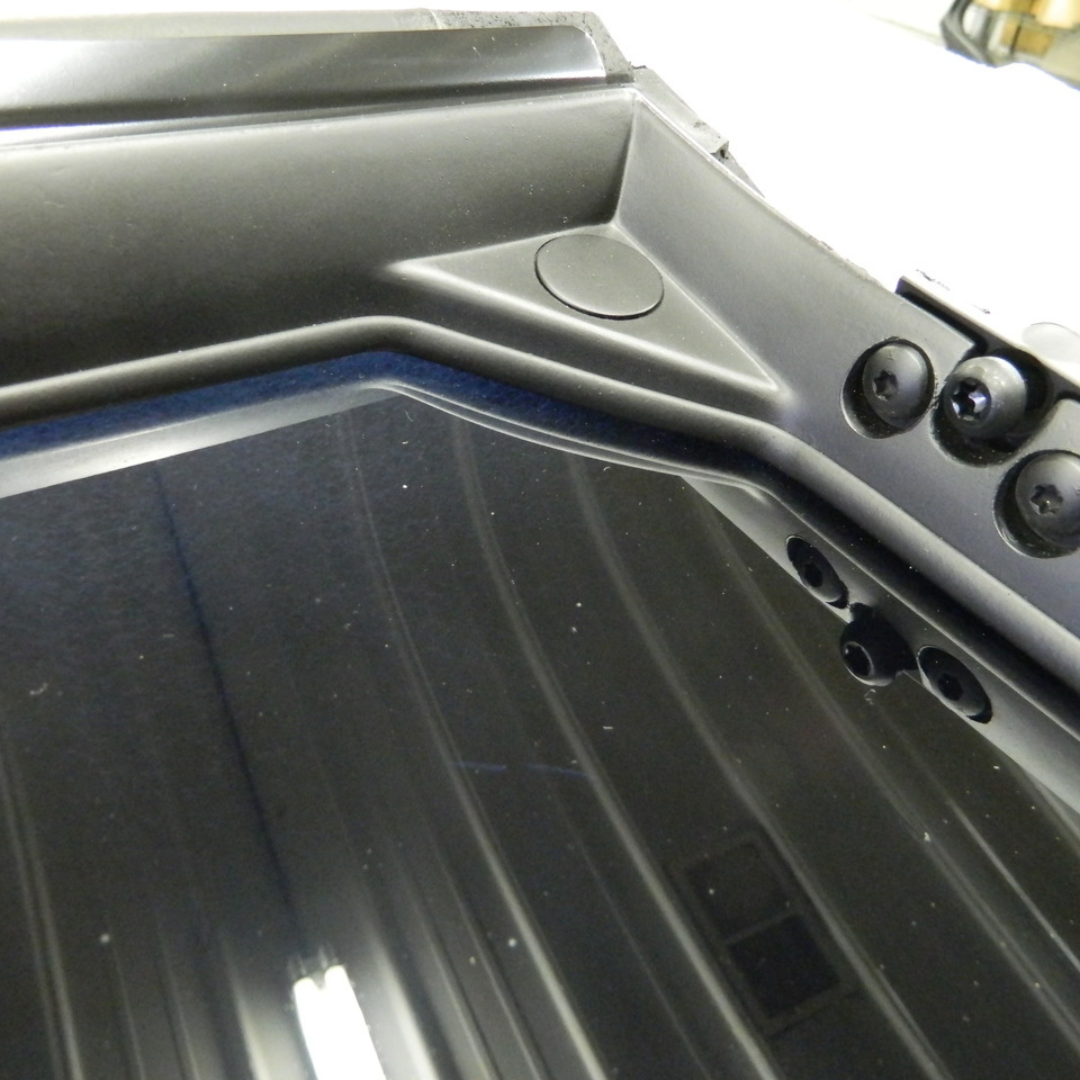c4-corvette-1984-early-1986-1st-design-new-paintable-fiberglass-replacement-targa-top-roof-panel-1