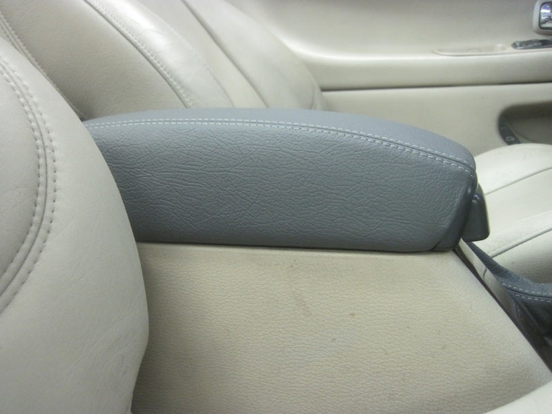 1997-00 Volvo S70 armrest cover