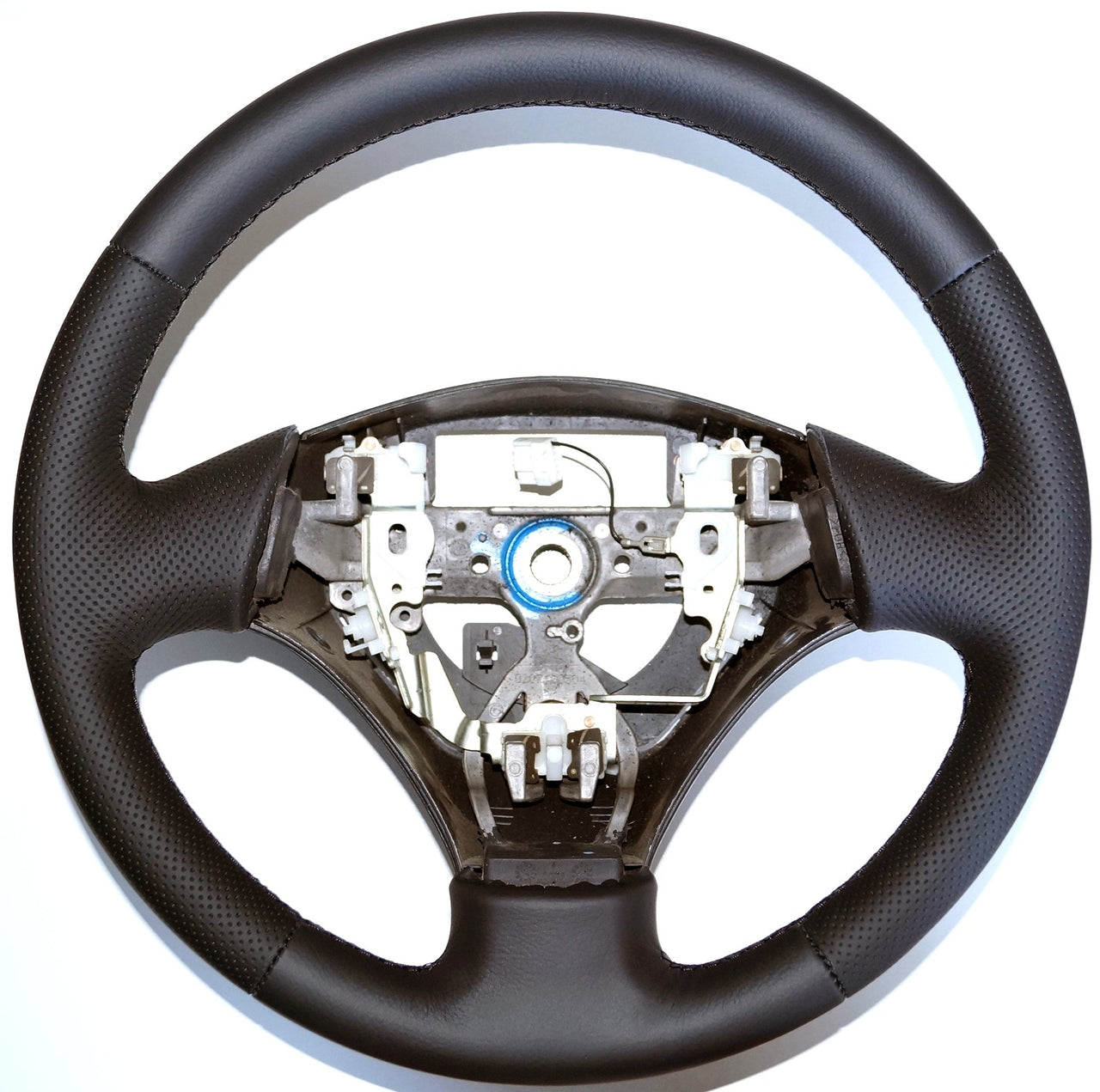 2001-06 Toyota Camry steering wheel cover - 3-spoke 2001-04