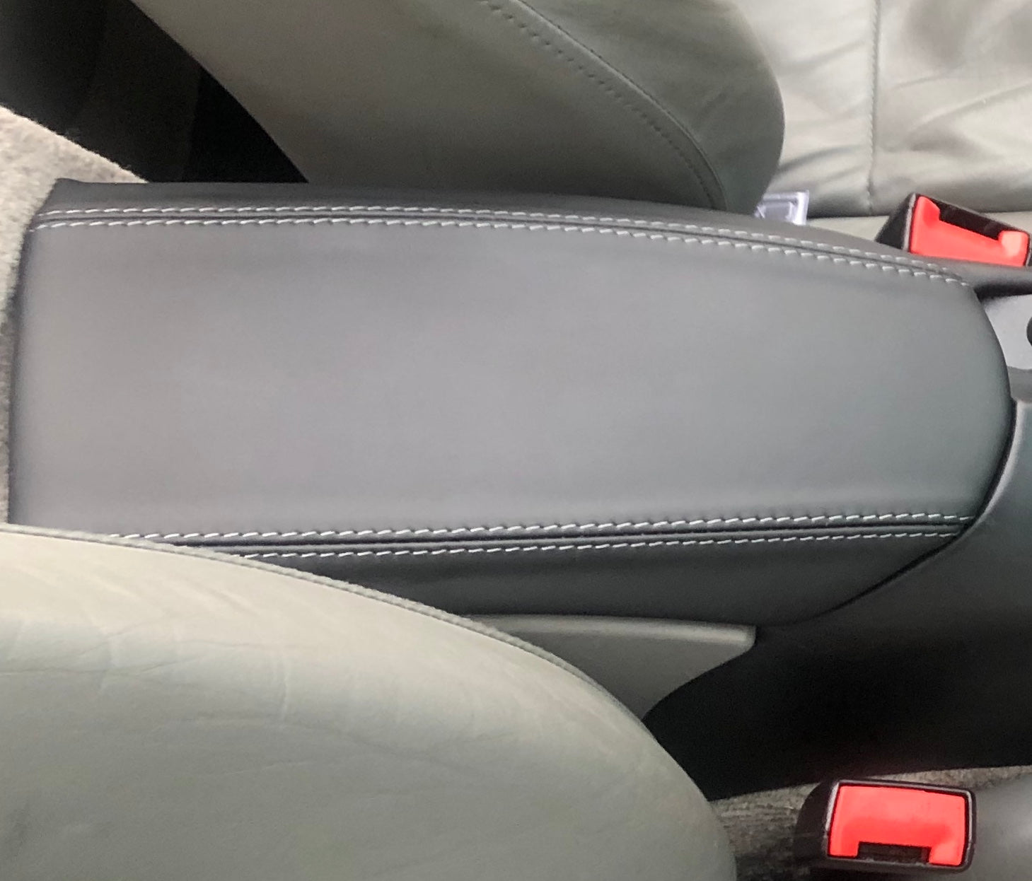 1998-04 Porsche 911 (996) armrest cover