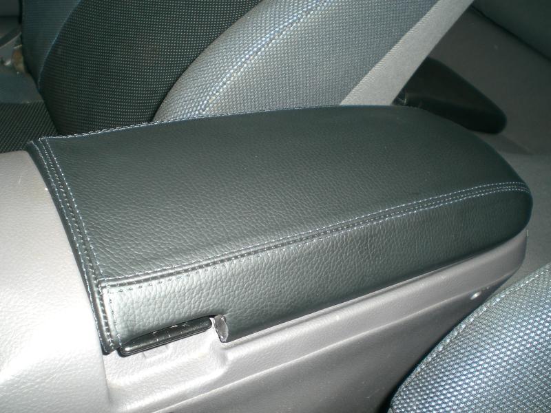 2000-06 Toyota Celica armrest cover