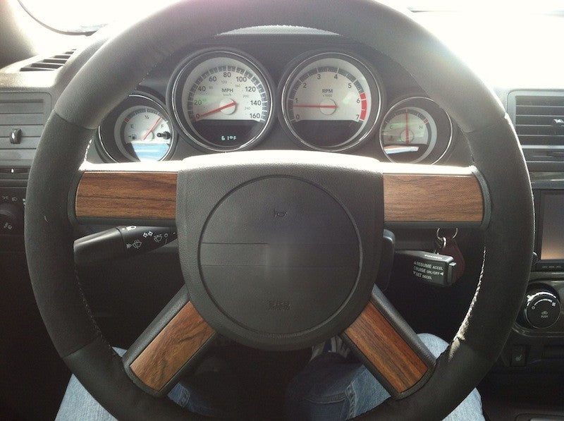 2005-10 Chrysler 300 steering wheel cover
