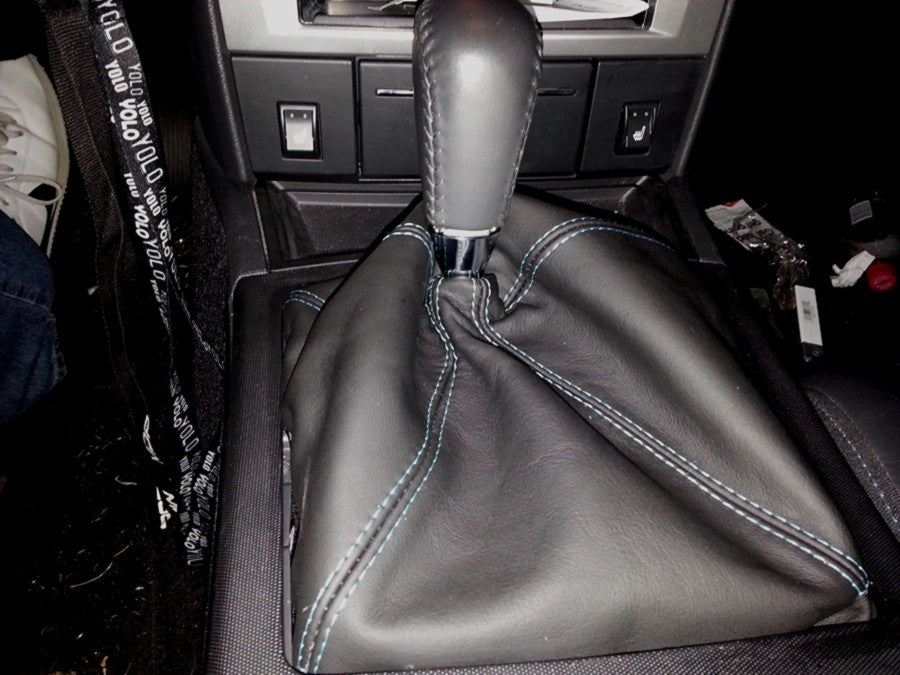 2005-10 Chrysler 300 shift boot - automatic