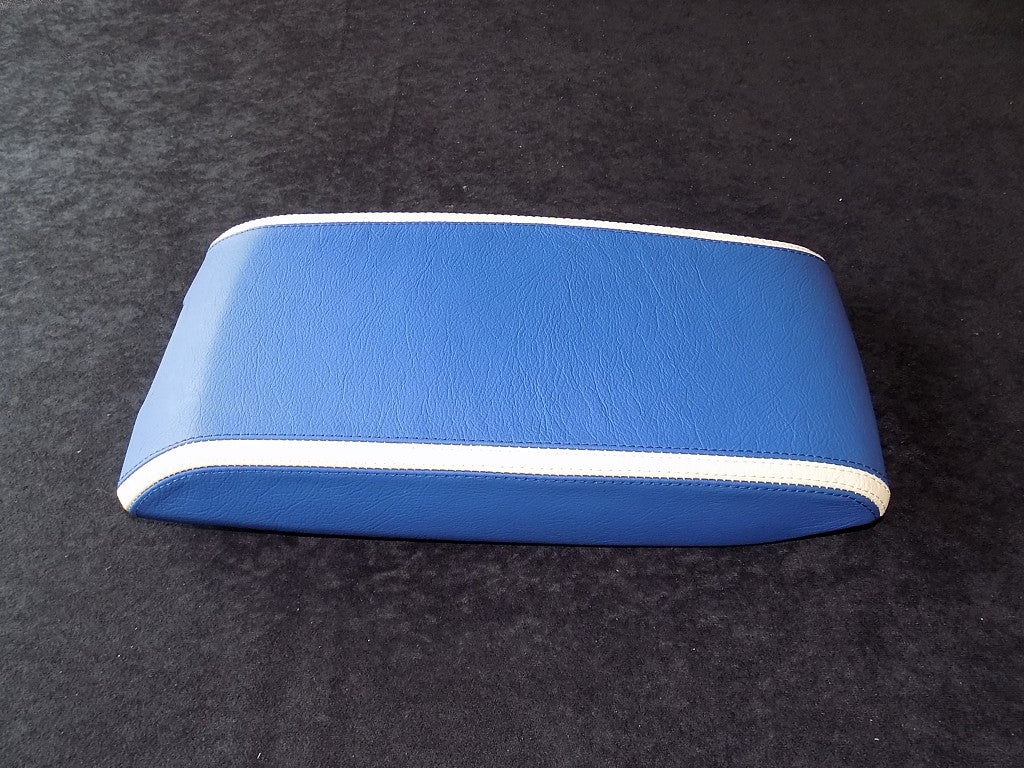 2005-10 Chrysler 300 armrest cover