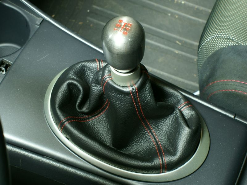 2001-05 Honda Civic shift boot