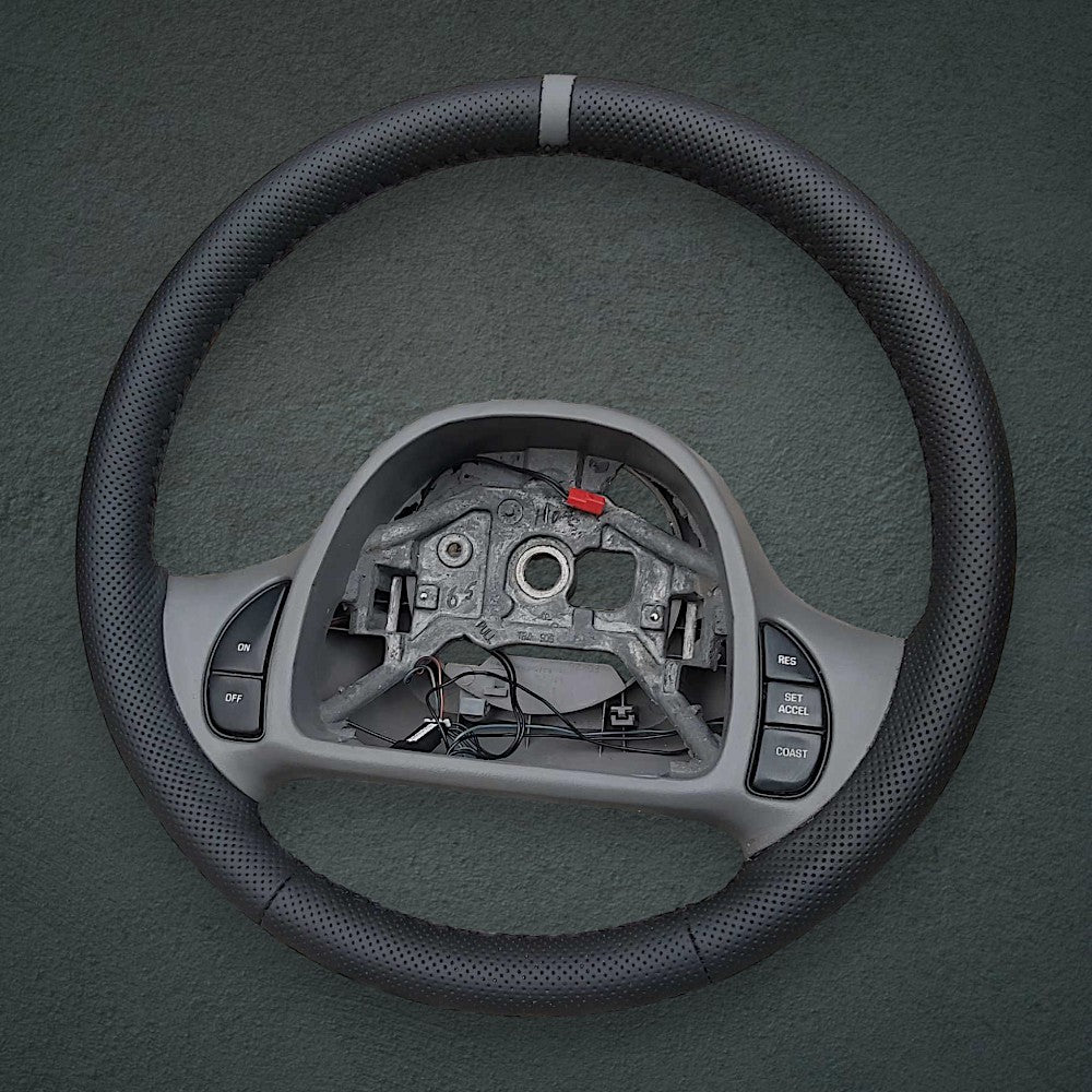 1998-04 Ford Crown Victoria steering wheel cover