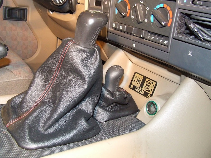 1994-99 Land Rover Discovery shift boot