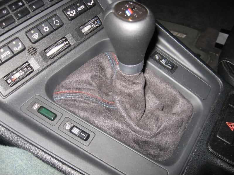 1989-99 BMW 8-series shift boot