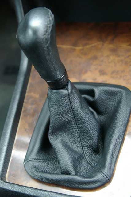 1987-94 BMW 7-series shift boot