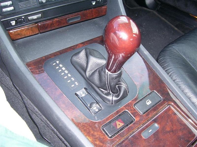 1996-01 BMW 7-series shift boot