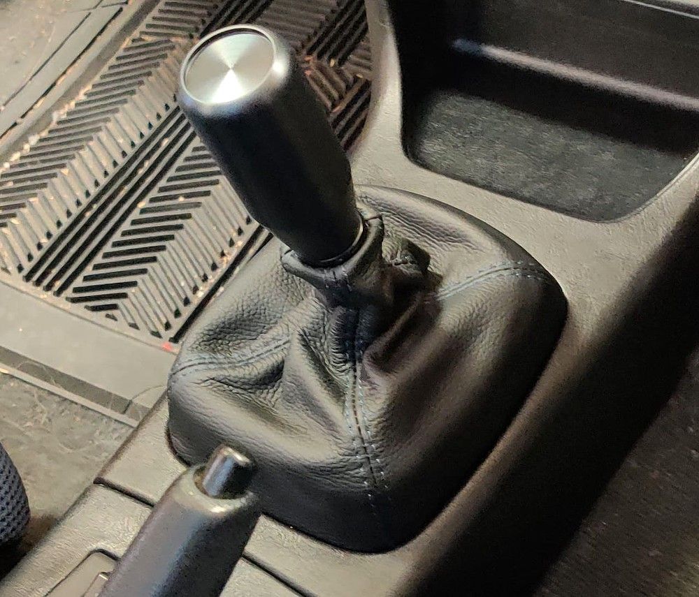 1996-00 Mitsubishi Lancer Evo 4/5/6 shift boot