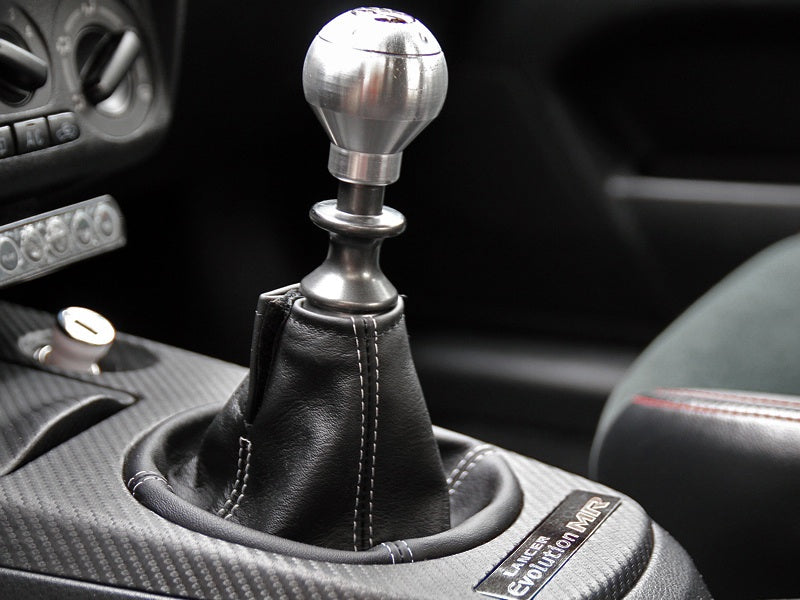 2001-07 Mitsubishi Lancer Evo 7/8/9 shift boot - 6-spd