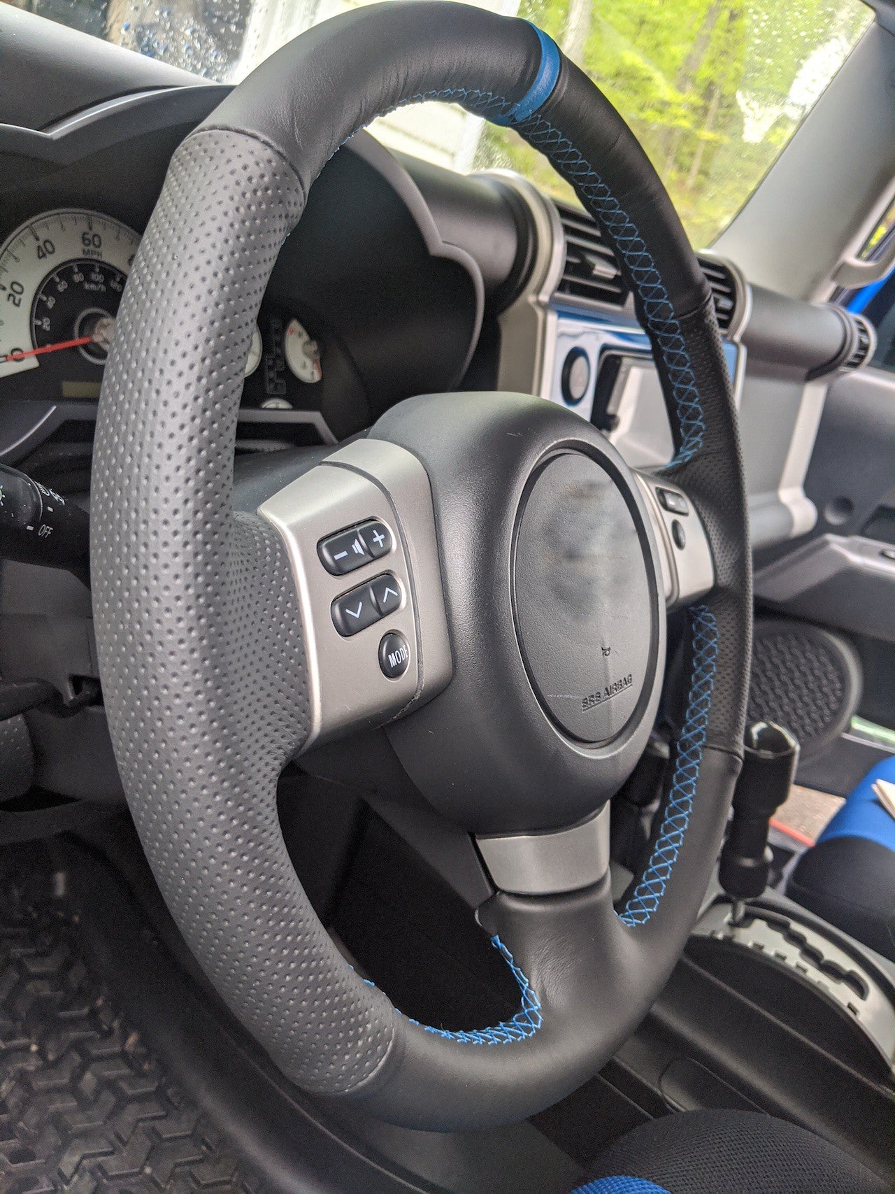 2007-15 Toyota FJCruiser steering wheel cover