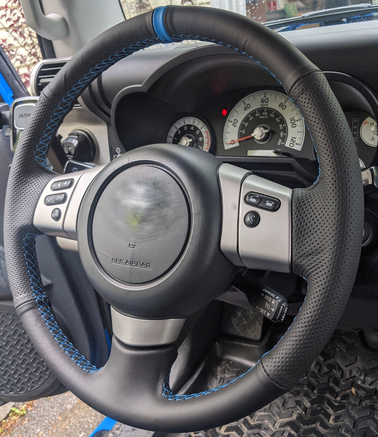 2007-15 Toyota FJCruiser steering wheel cover