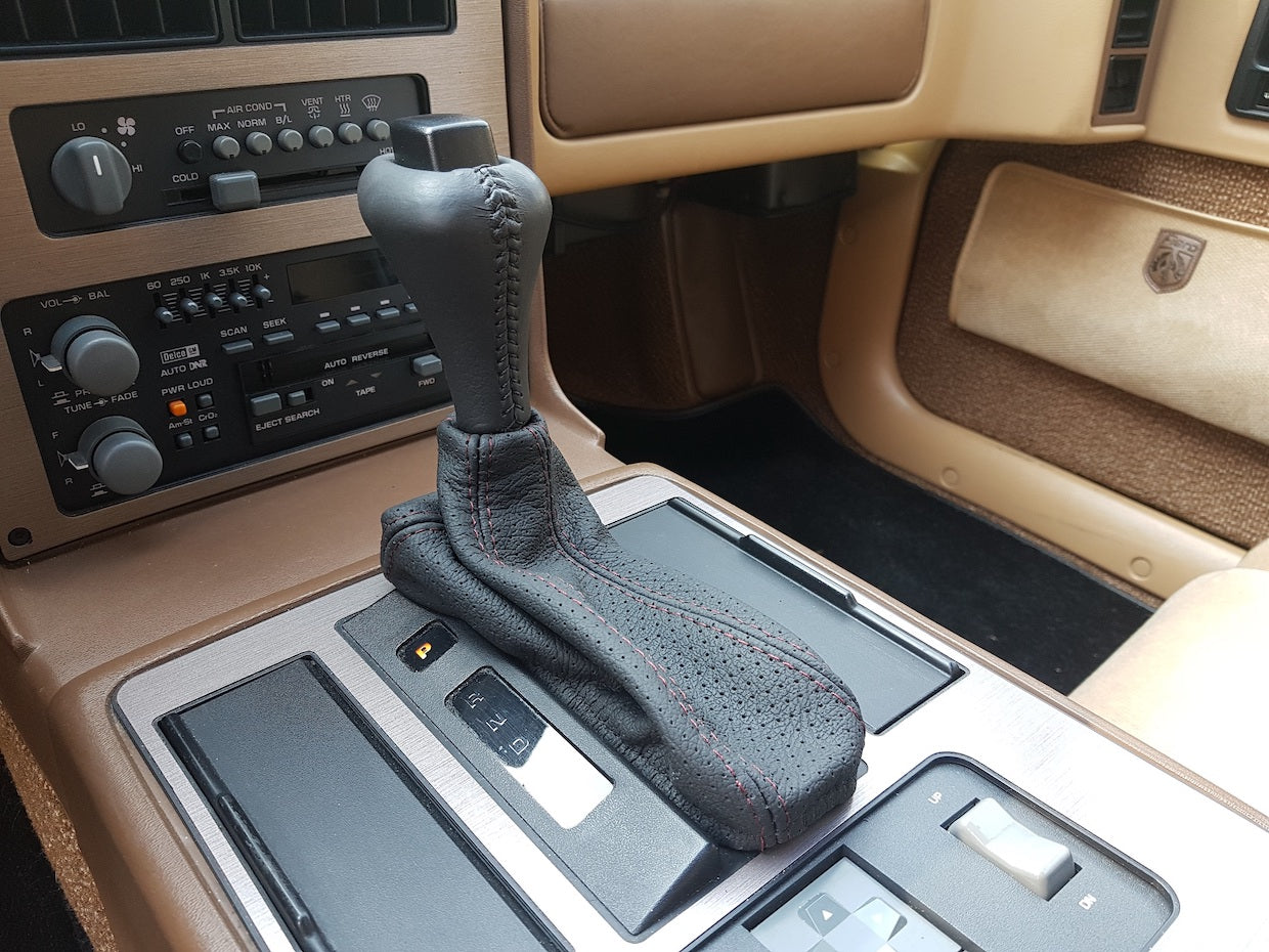 1984-88 Pontiac Fiero shift boot - automatic