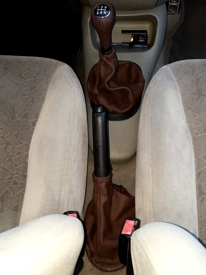 1996-01 Ford Puma shift boot