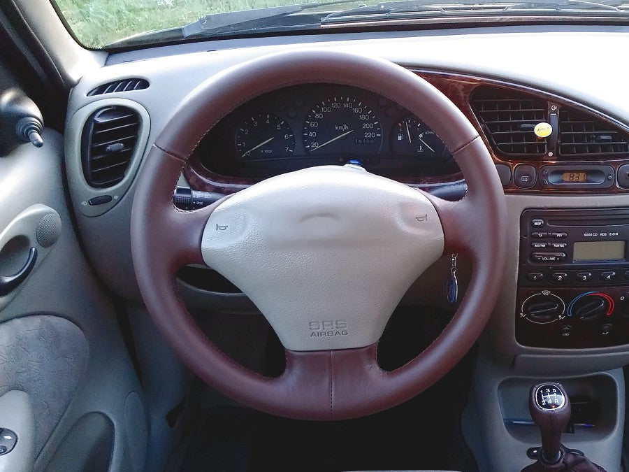 1996-02 Mazda 121 steering wheel cover