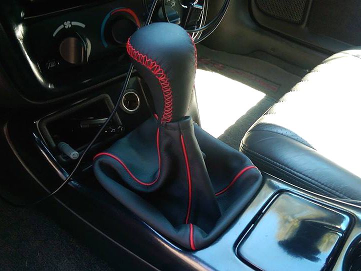 1997-02 Pontiac Firebird shift knob cover