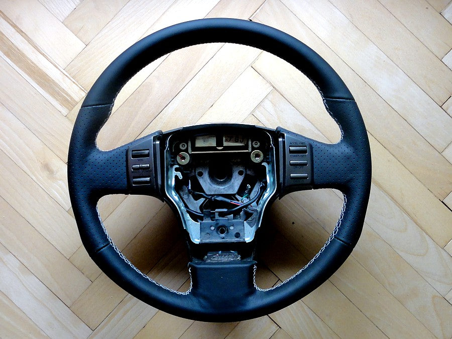2003-07 Infiniti G35 (V35) steering wheel cover