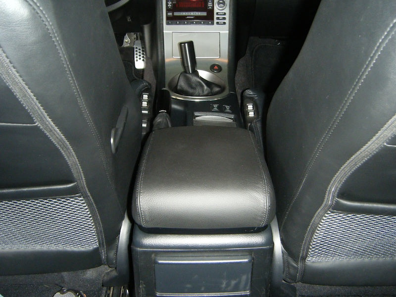 2003-07 Infiniti G35 (V35) armrest cover - manual transmission