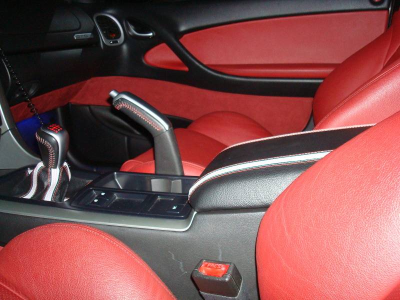 2004-06 Pontiac GTO shift boot