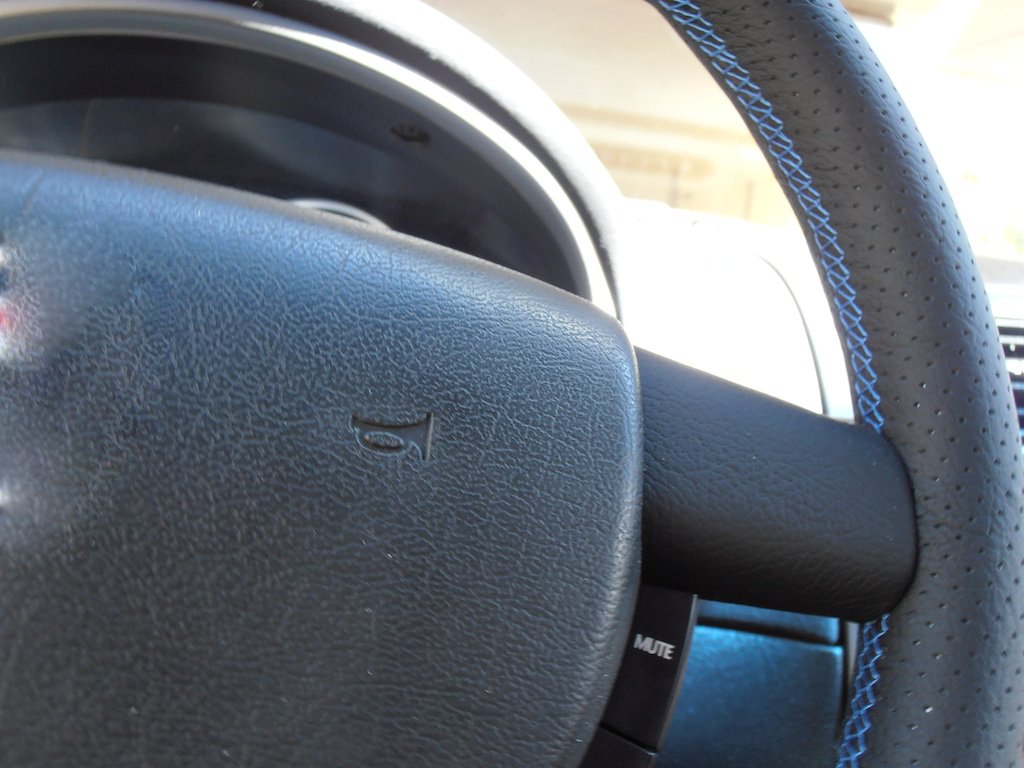 2001-05 Vauxhall Monaro steering wheel spoke covers